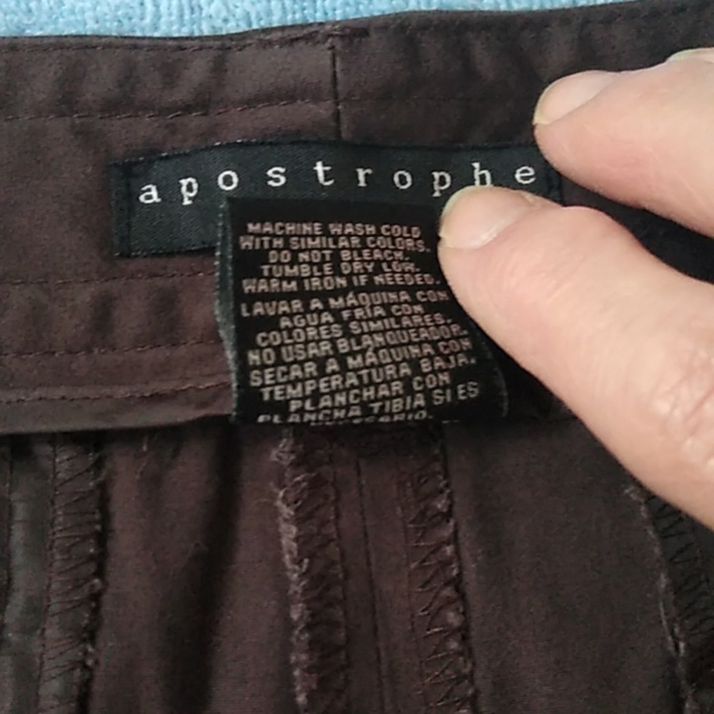Apostrophe Ladies Shorts - Picture 4 of 4